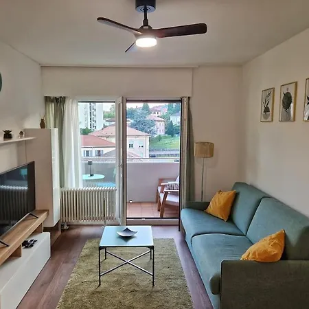 Confortevole Nel Cuore Di *