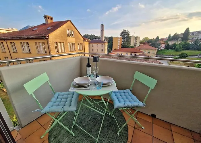 Confortevole Nel Cuore Di *